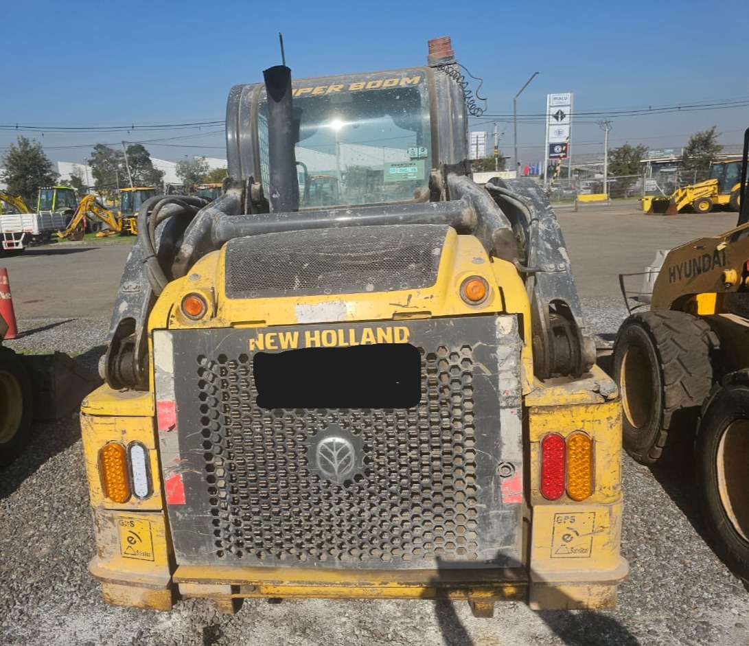 NEW HOLLAND L218 2016