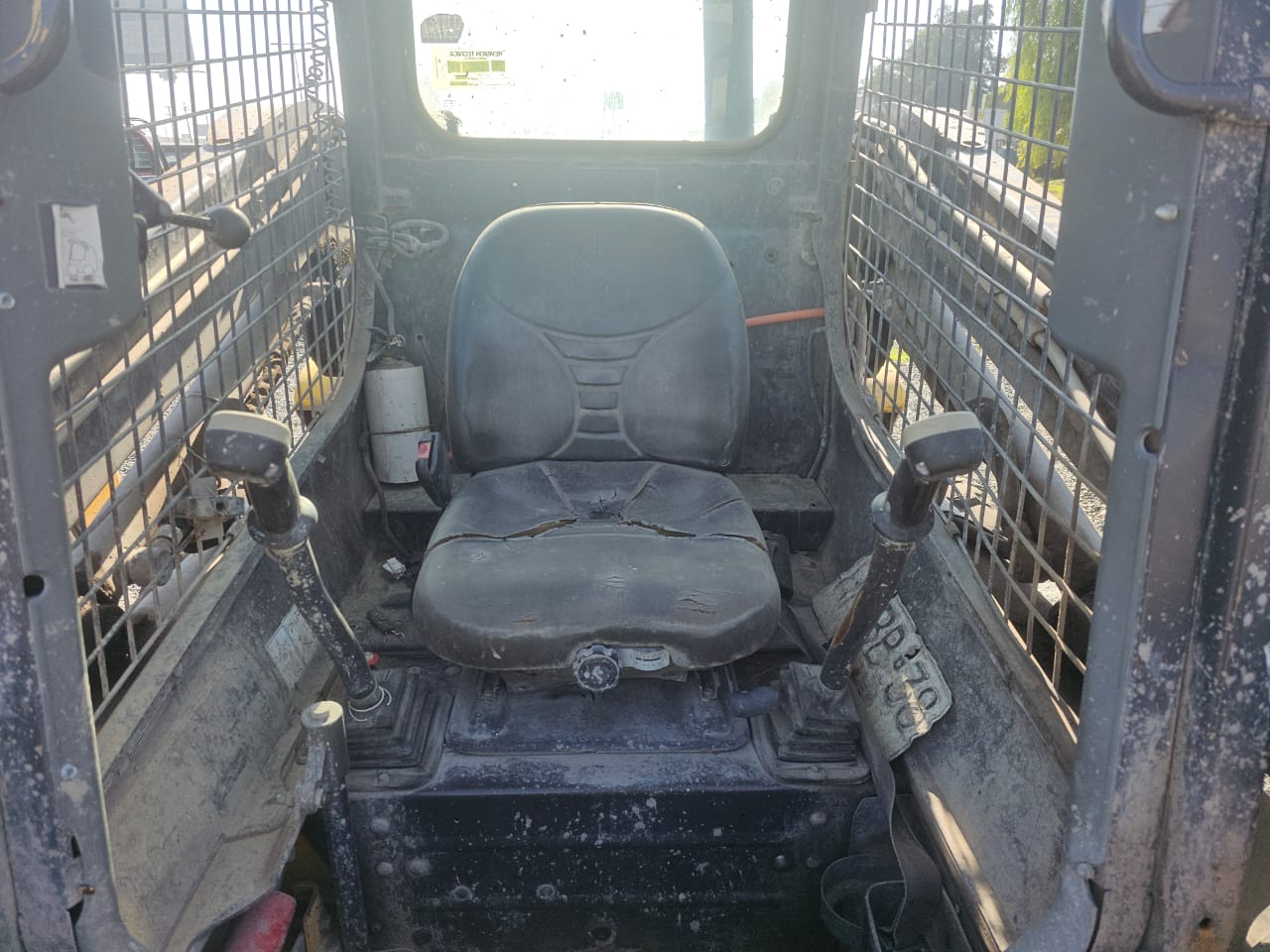 NEW HOLLAND L218 2016