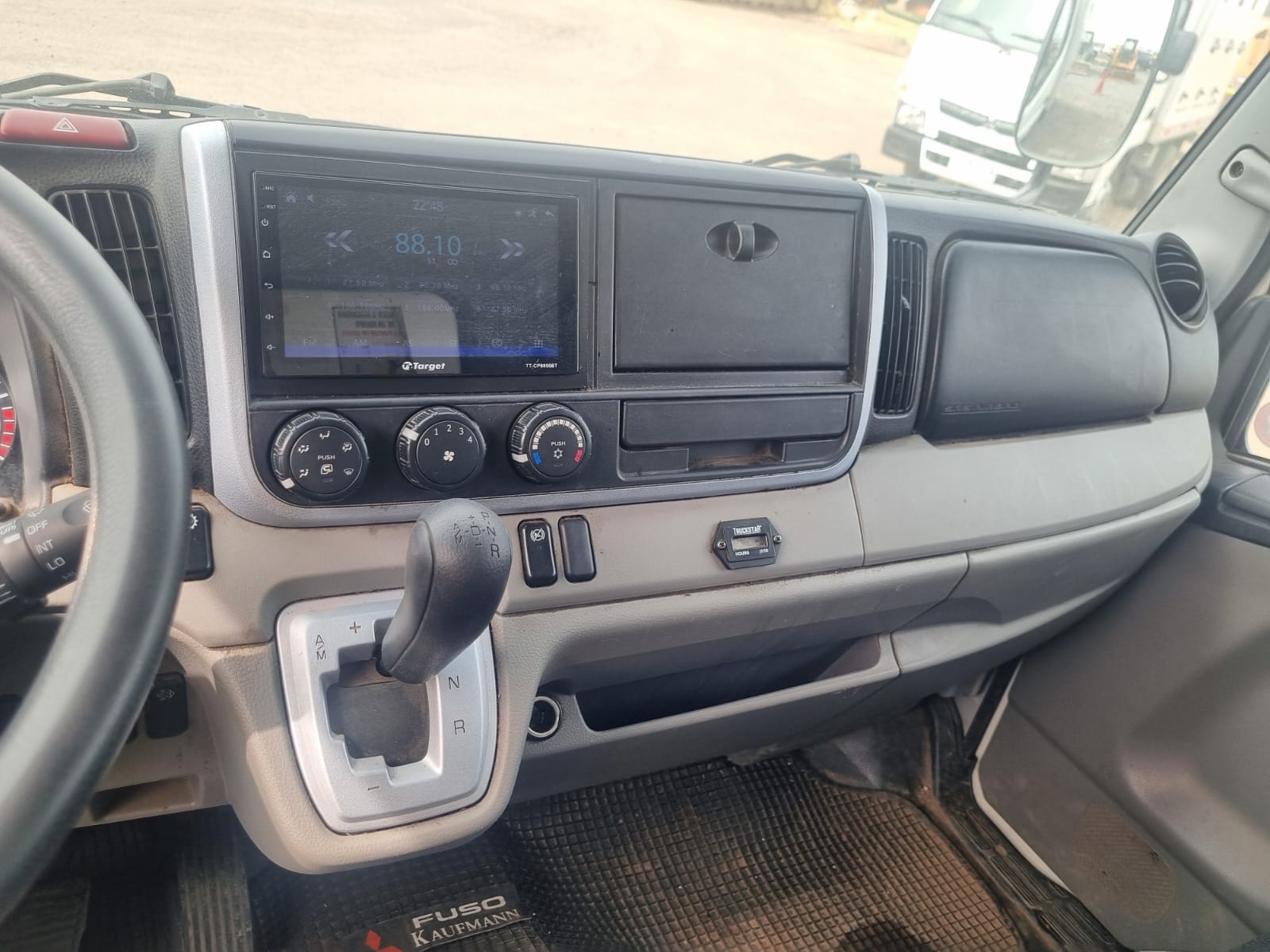 MITSUBISHI FUSO CANTER 413 2023