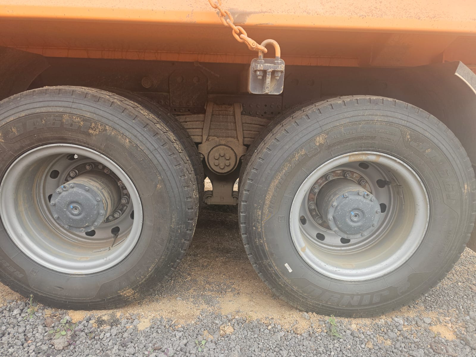 MERCEDES BENZ AROCS 3342 2025