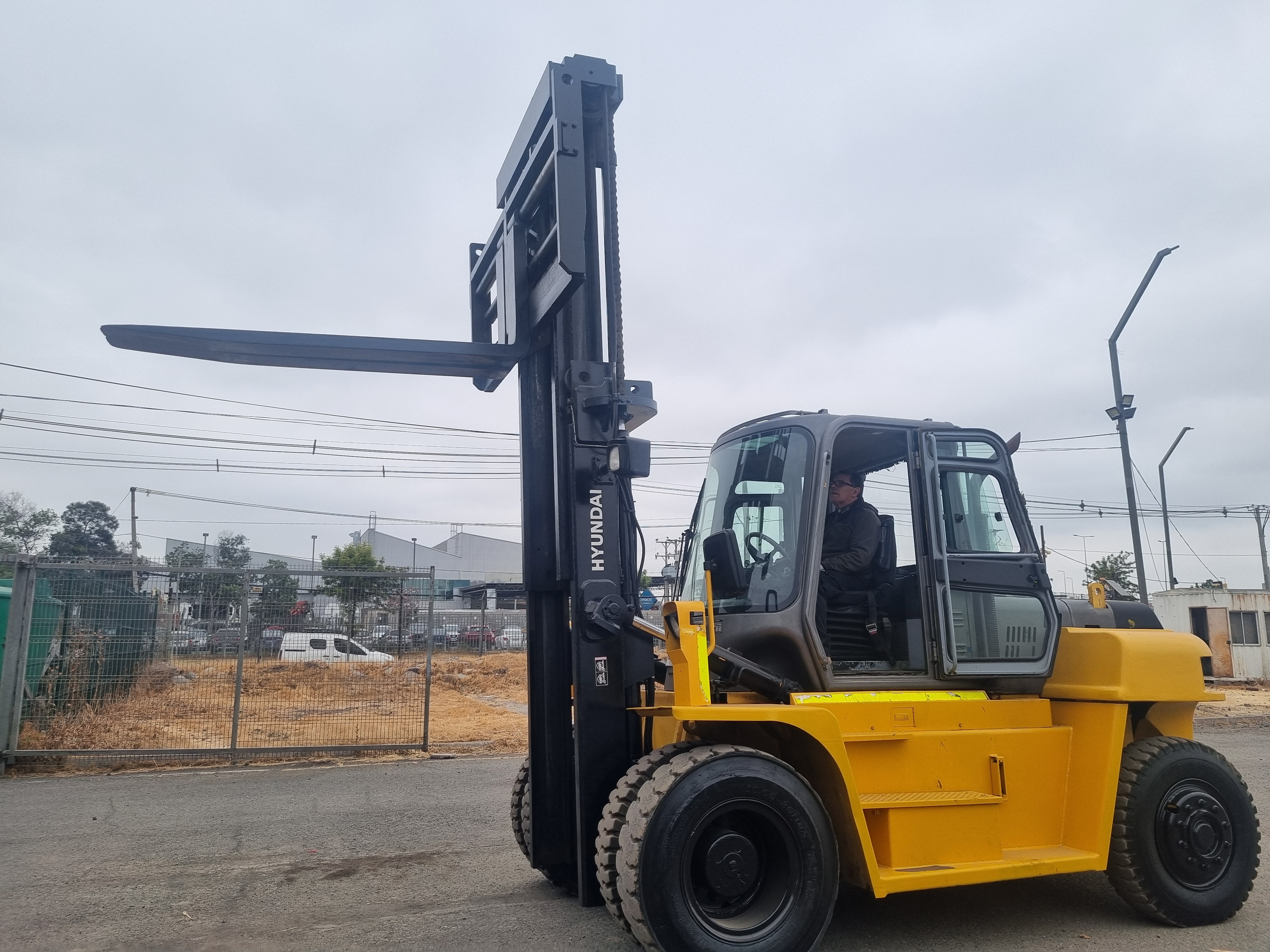 HYUNDAI 110D-7E 2012