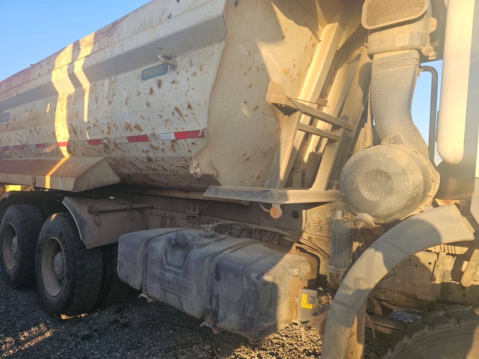 MERCEDES BENZ AXOR 3131 2024